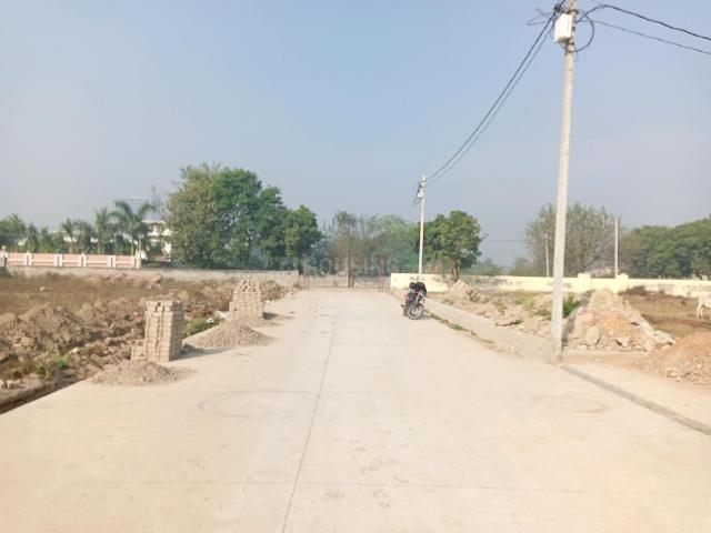 Residential Plot in Sector 17A for resale Greater Noida. The reference number is 21251385