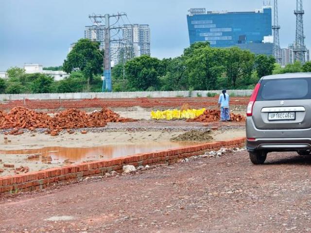 Residential Plot in Sector 150 for resale Noida. The reference number is 20978697