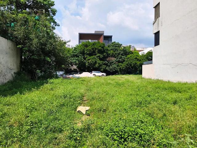 Residential Plot in Sector 15 Part 1 for resale Gurgaon. The reference number is 21067404