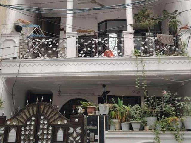 Residential Plot in Sector 15 Rohini for resale New Delhi. The reference number is 21021481