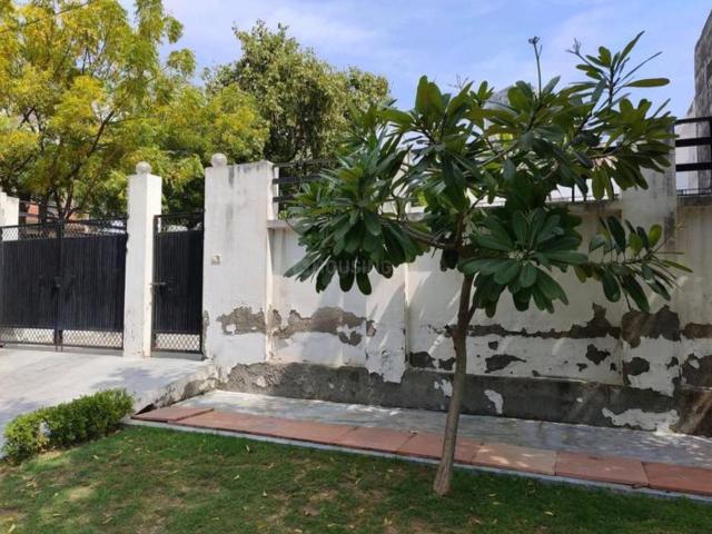 Residential Plot in Sector 15A for resale Noida. The reference number is 18675958