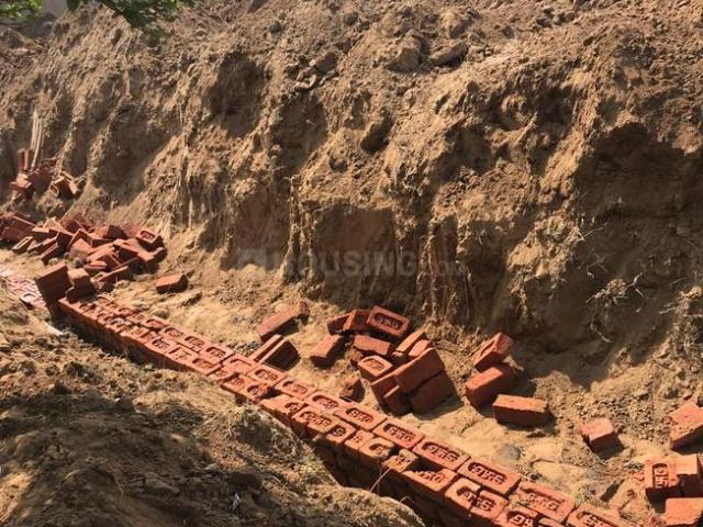 Residential Plot in Sector 16 for resale Noida. The reference number is 11432037