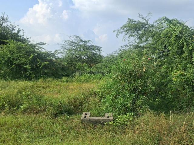 Residential Plot in Sector 18 for resale Noida. The reference number is 21133010