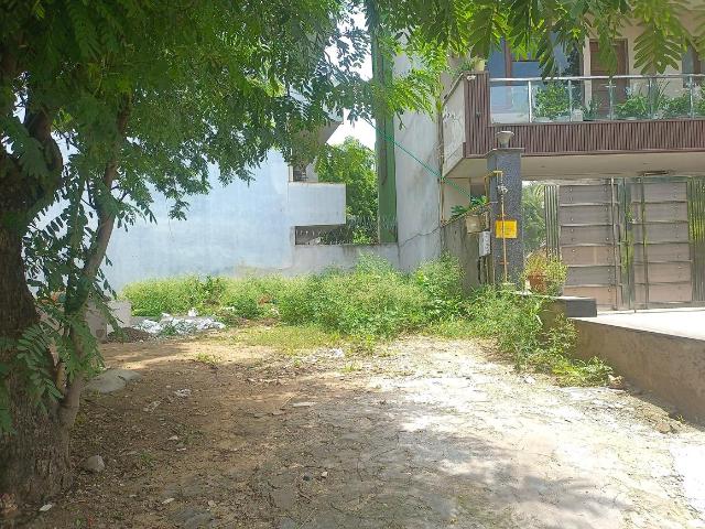 Residential Plot in Sector 23 for resale Gurgaon. The reference number is 18559986