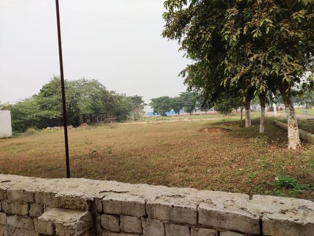 Residential Plot in Sector 27 for resale Greater Noida. The reference number is 13436162