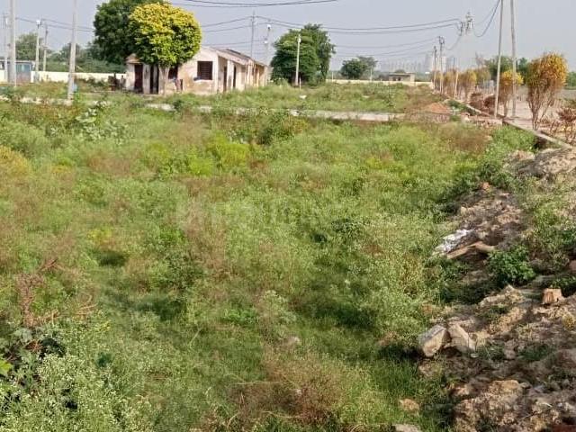 Residential Plot in Sector 27 for resale Greater Noida. The reference number is 13048017