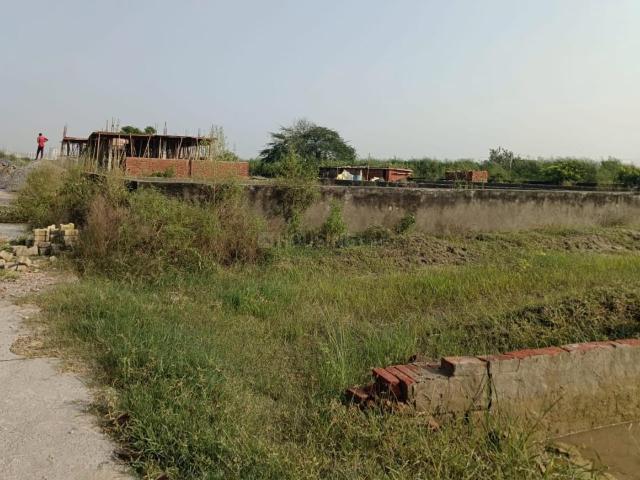 Residential Plot in Sector 27 for resale Greater Noida. The reference number is 15576650