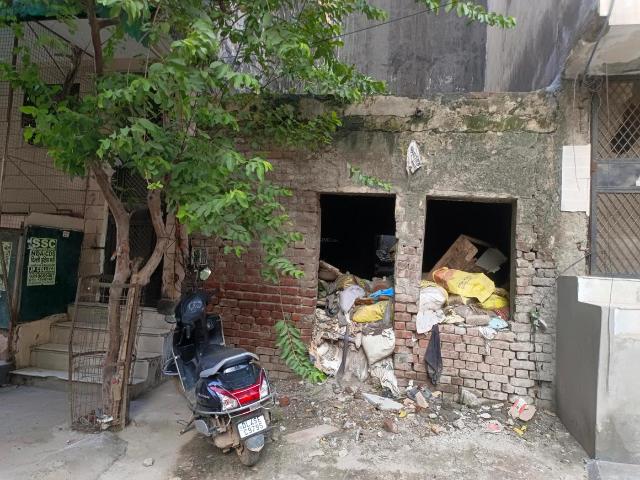 Residential Plot in Sector 24 Rohini for resale New Delhi. The reference number is 20806756