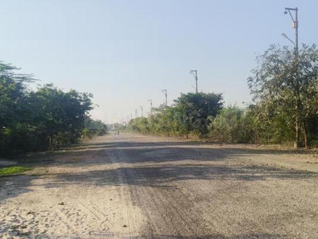 Residential Plot in Sector 25 YEIDA for resale Greater Noida. The reference number is 19971455