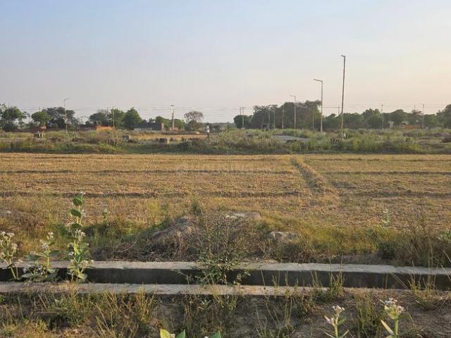 Residential Plot in Yeida for resale Greater Noida. The reference number is 20187603