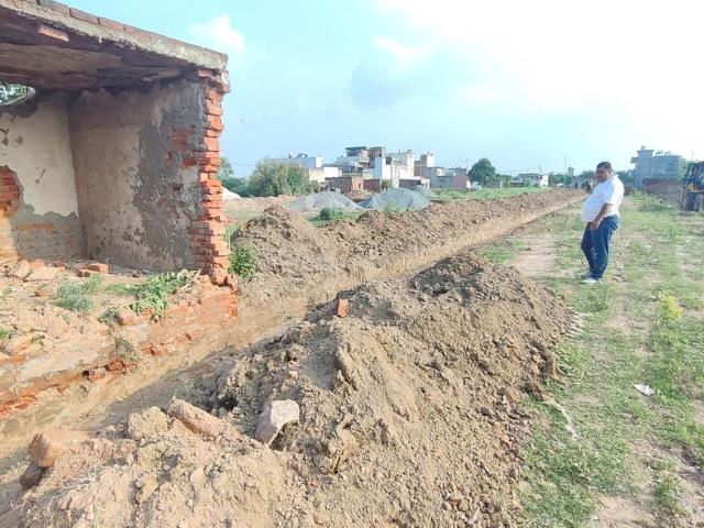 Residential Plot in Sector 29 Rohini for resale New Delhi. The reference number is 20849278