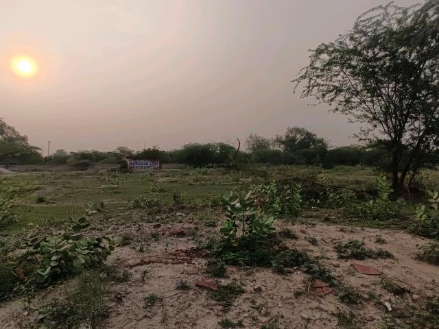 Residential Plot in Sector 30 Rohini for resale New Delhi. The reference number is 18290403