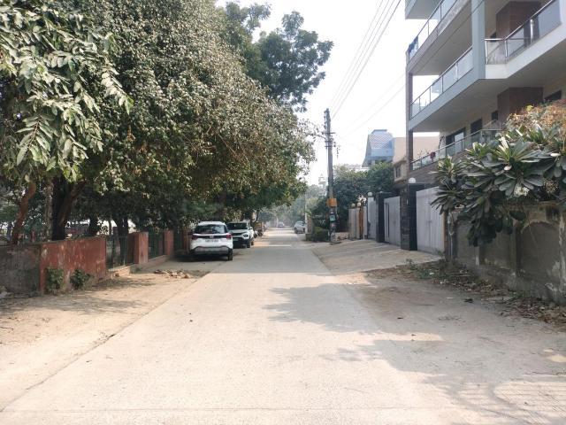 Residential Plot in Sector 31 for resale Faridabad. The reference number is 19056306