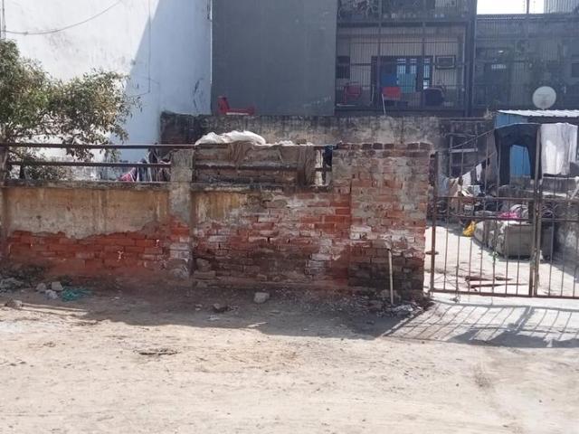Residential Plot in Sector 31 for resale Greater Noida. The reference number is 8606916