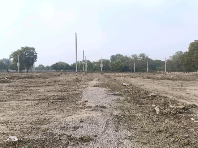 Residential Plot in Sector 36 Rohini for resale New Delhi. The reference number is 19317295