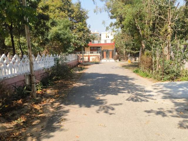 Residential Plot in Sector Xu 1 for resale Greater Noida. The reference number is 21100183