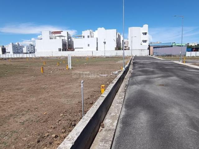 Residential Plot in Selaiyur for resale Chennai. The reference number is 20948342