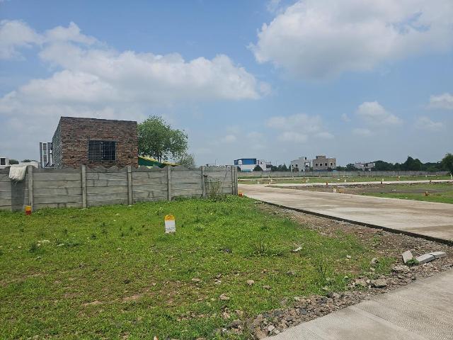 Residential Plot in Shikrapur for resale Pune. The reference number is 17624914