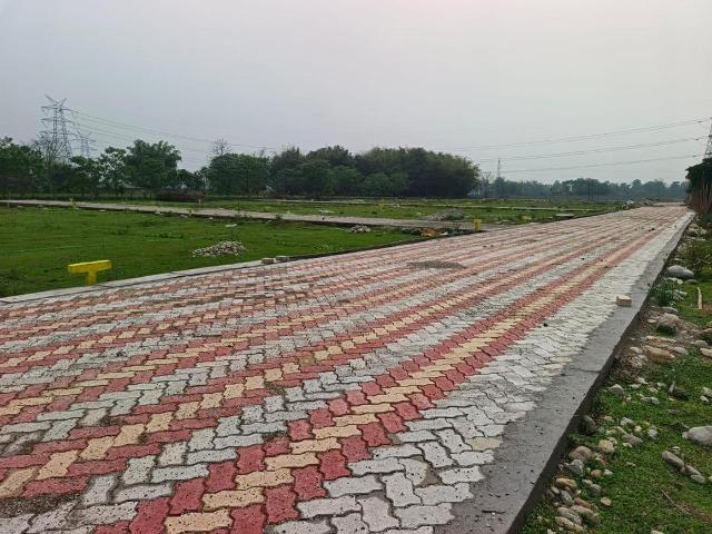 Residential Plot in Shiv Mandir Rd for resale Siliguri. The reference number is 20773632