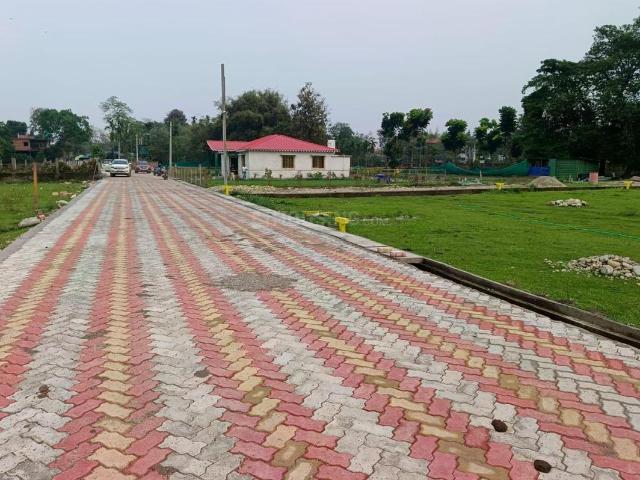 Residential Plot in Shiv Mandir Rd for resale Siliguri. The reference number is 20793685