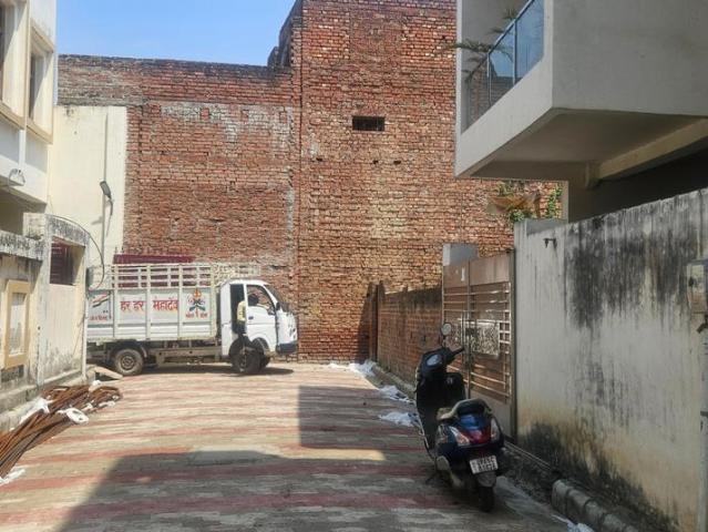 Residential Plot in Shivpur for resale Varanasi. The reference number is 20771317