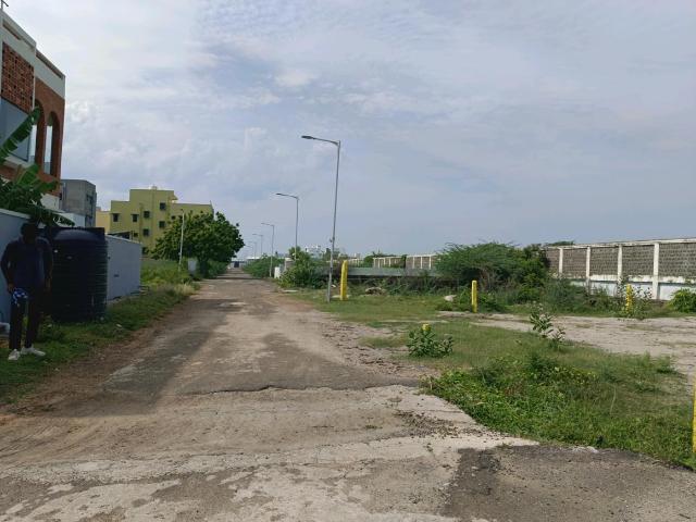Residential Plot in Sholinganallur for resale Chennai. The reference number is 14573622