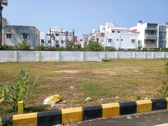 Residential Plot in Sholinganallur for resale Chennai. The reference number is 19825441