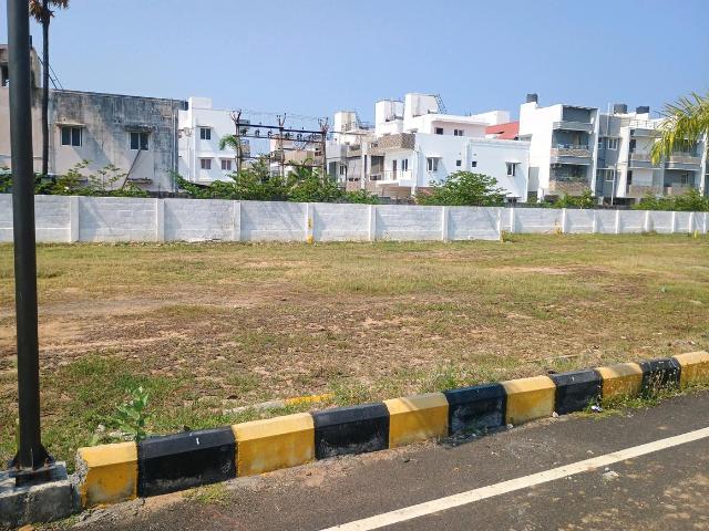 Residential Plot in Sholinganallur for resale Chennai. The reference number is 19825431