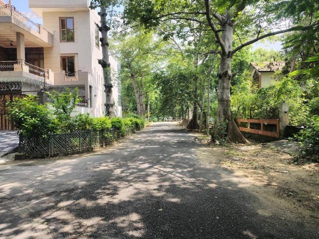 Residential Plot in Sigma IV for resale Greater Noida. The reference number is 20897913