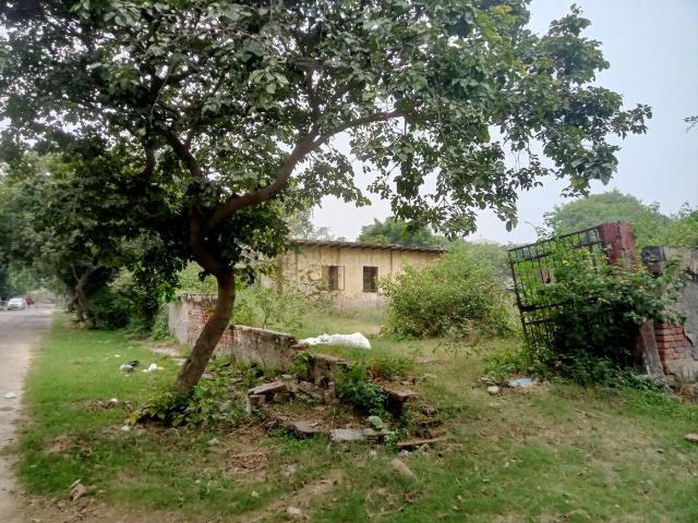 Residential Plot in Sigma 2 for resale Greater Noida. The reference number is 18769538