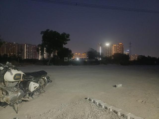 Residential Plot in Siddharth Vihar for resale Ghaziabad. The reference number is 18499567