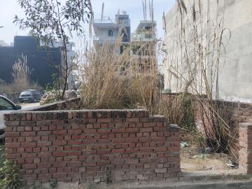 Residential Plot in Siddharth Vihar for resale Ghaziabad. The reference number is 19289181