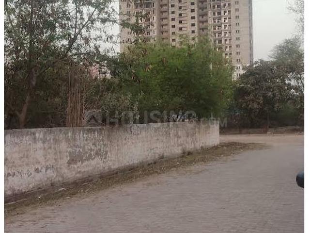 Residential Plot in Siddharth Vihar for resale Ghaziabad. The reference number is 21004005