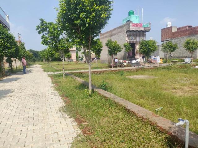 Residential Plot in Sikhrani for resale Ghaziabad. The reference number is 21292199