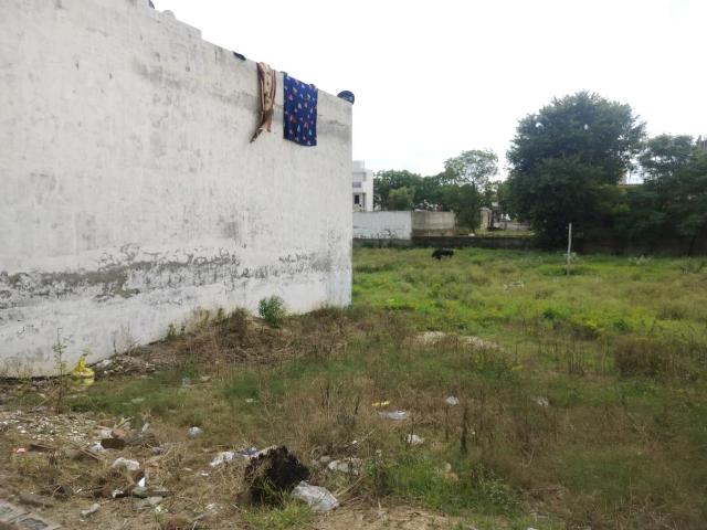 Residential Plot in Morta Village for resale Ghaziabad. The reference number is 15458718