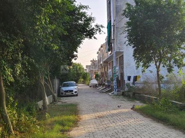 Residential Plot in Sikrod for resale Ghaziabad. The reference number is 18445649