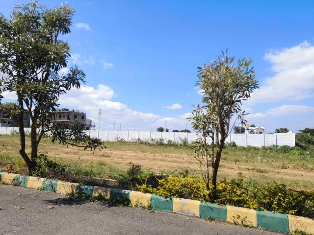 Residential Plot in Sipcot Ph. I for resale Hosur. The reference number is 19072241
