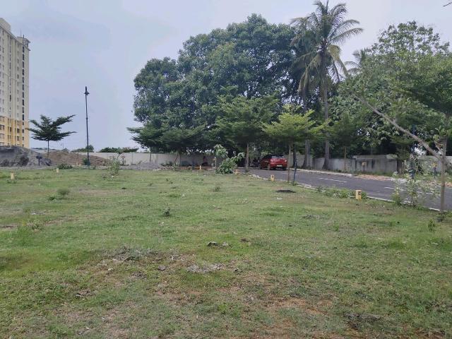 Residential Plot in Siruseri for resale Chennai. The reference number is 17527001