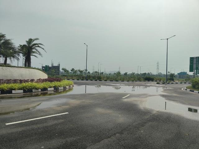 Residential Plot in Siruseri for resale Chennai. The reference number is 19108783