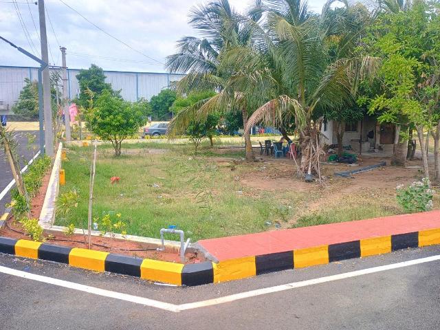 Residential Plot in Siruseri for resale Chennai. The reference number is 20589478