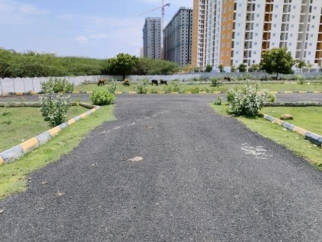 Residential Plot in Siruseri for resale Chennai. The reference number is 21080535