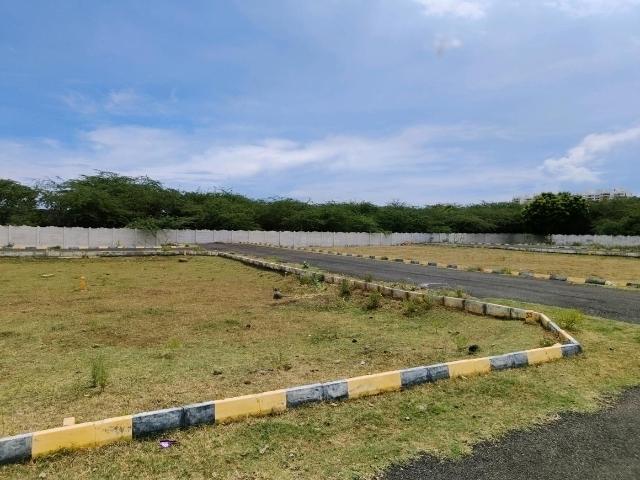 Residential Plot in Siruseri for resale Chennai. The reference number is 21320486