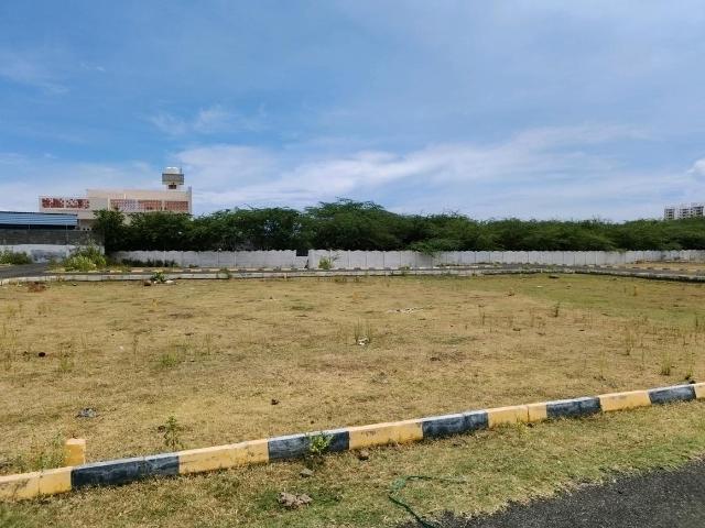 Residential Plot in Siruseri for resale Chennai. The reference number is 21320560