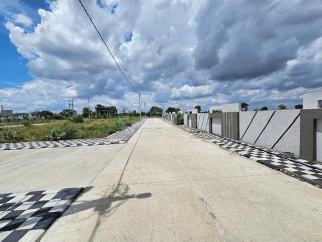 Residential Plot in Solsinda for resale Indore. The reference number is 20868117