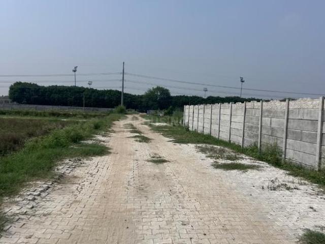 Residential Plot in Tugalpur for resale Greater Noida. The reference number is 21136932