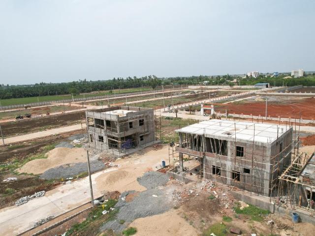 Residential Plot in Tadepalli for resale Vijayawada. The reference number is 18373445