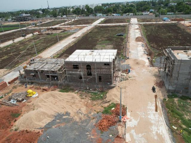 Residential Plot in Tadepalli for resale Vijayawada. The reference number is 18373305