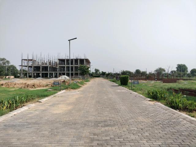 Residential Plot in Tajupur for resale Faridabad. The reference number is 20595597