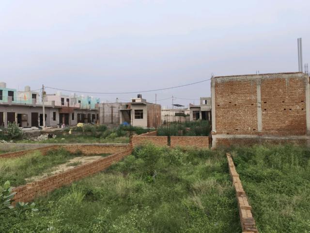 Residential Plot in Chhapraula for resale Ghaziabad. The reference number is 17638692