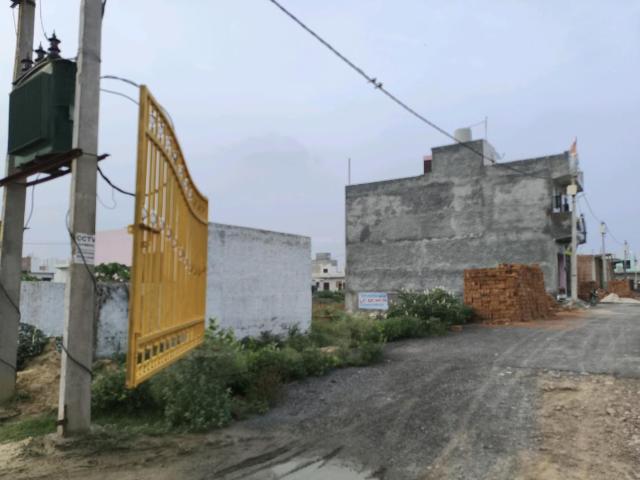 Residential Plot in Chhapraula for resale Ghaziabad. The reference number is 17638811